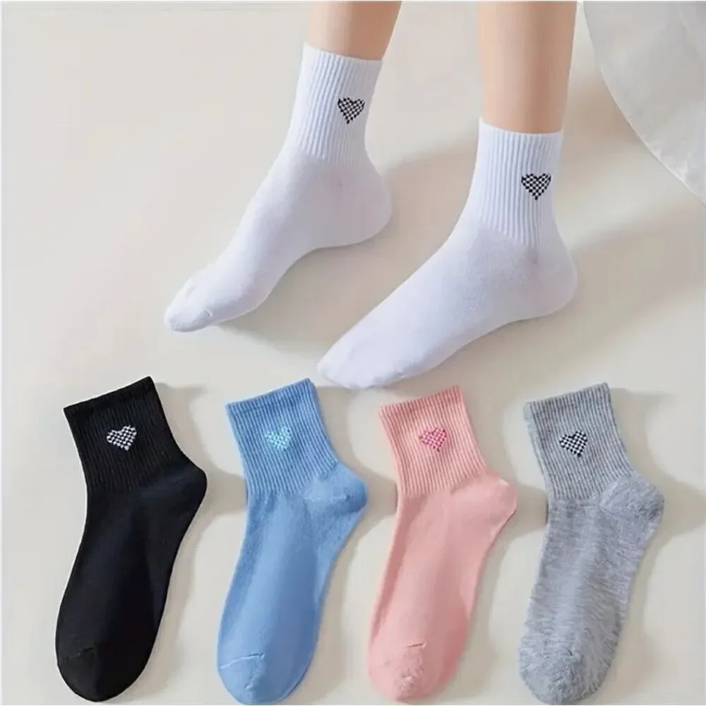 Checkered heart ankle socks skater girl accessory